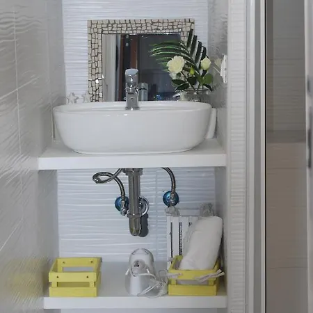 3-tourist House Bologna-mansarda - Self Check-in Appartement *