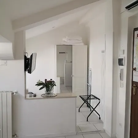 3-tourist House Bologna-mansarda - Self Check-in Apartamento Bolonia