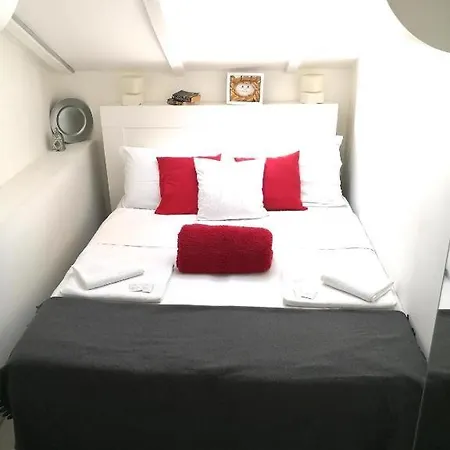 Apartment 3-tourist House Bologna-mansarda - Self Check-in