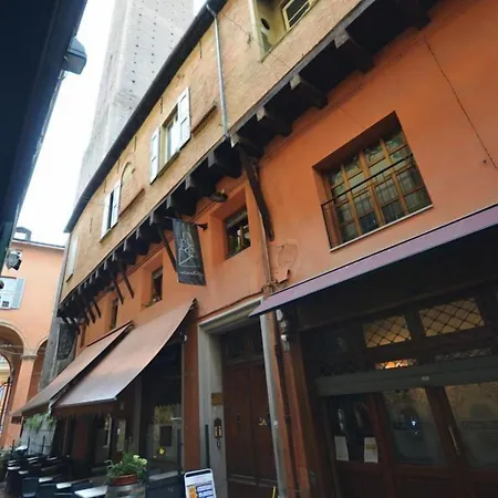 3-tourist House Bologna-mansarda - Self Check-in * Bolonia