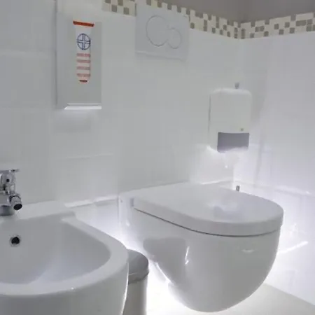 3-tourist House Bologna-mansarda - Self Check-in Apartamento