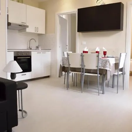 3-tourist House Bologna-mansarda - Self Check-in Appartement