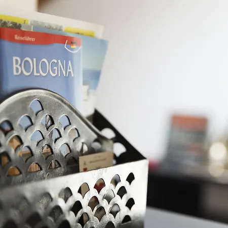 3-tourist House Bologna-mansarda - Self Check-in Apartamento