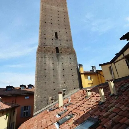 3-tourist House Bologna-mansarda - Self Check-in Appartamento Bologna