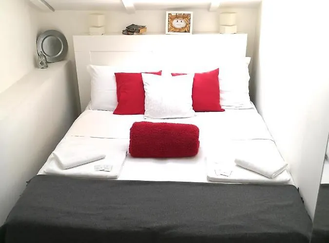 3-tourist House Bologna-mansarda - Self Check-in