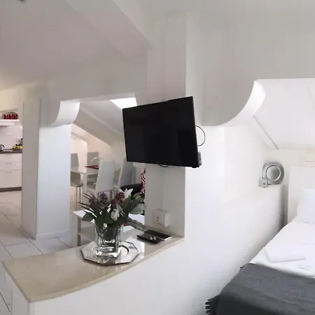 Daire 3-tourist House Bologna-mansarda - Self Check-in Bolonya