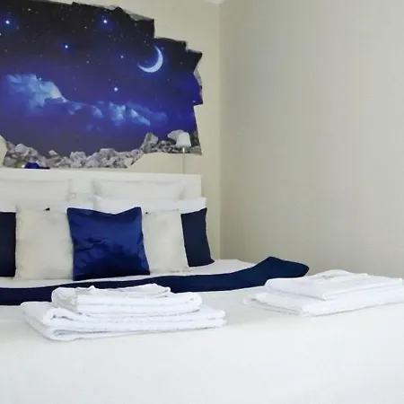 3-tourist House Bologna-mansarda - Self Check-in * Bolonya