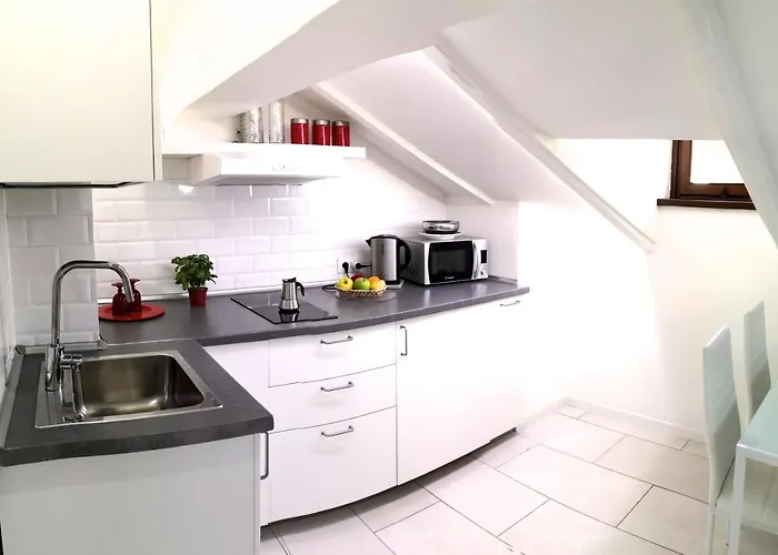 3-tourist House Bologna-mansarda - Self Check-in * Bolonia