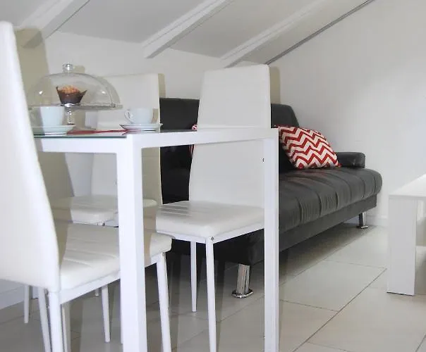 3-tourist House Bologna-mansarda - Self Check-in * Bolonia