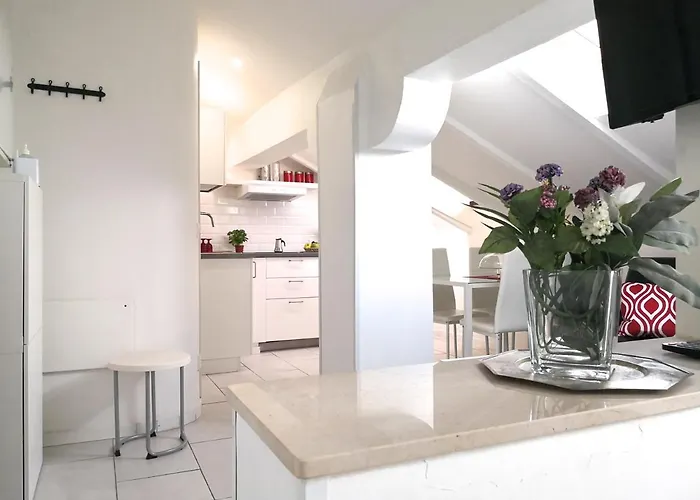 3-tourist House Bologna-mansarda - Self Check-in Bolonia