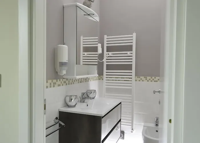 3-tourist House Bologna-mansarda - Self Check-in * Bolonia