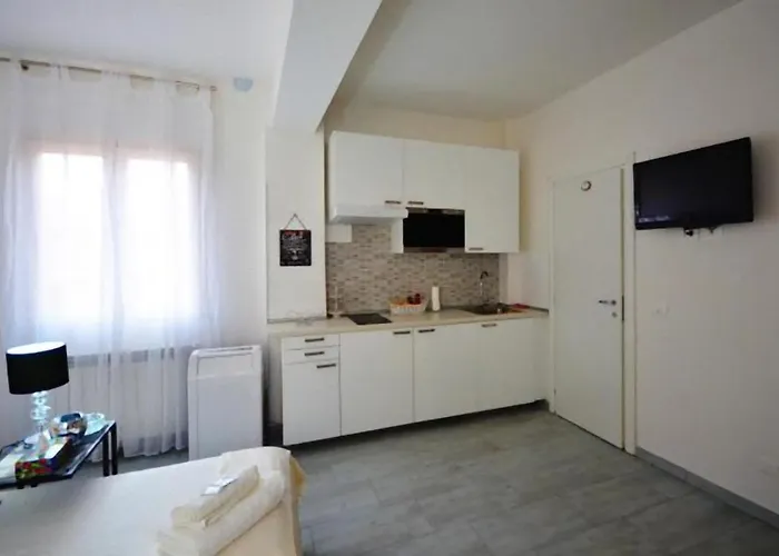 3-tourist House Bologna-mansarda - Self Check-in Apartamento Bolonia