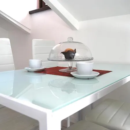 3-tourist House Bologna-mansarda - Self Check-in