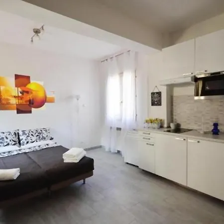 3-tourist House Bologna-mansarda - Self Check-in Lägenhet Bologna