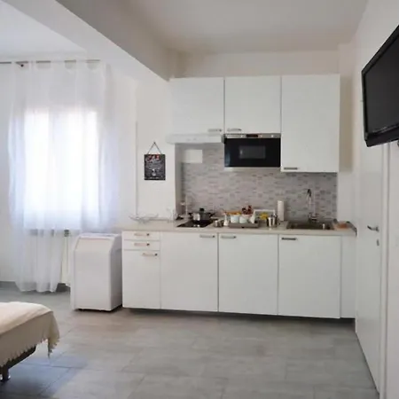 3-tourist House Bologna-mansarda - Self Check-in Lägenhet *