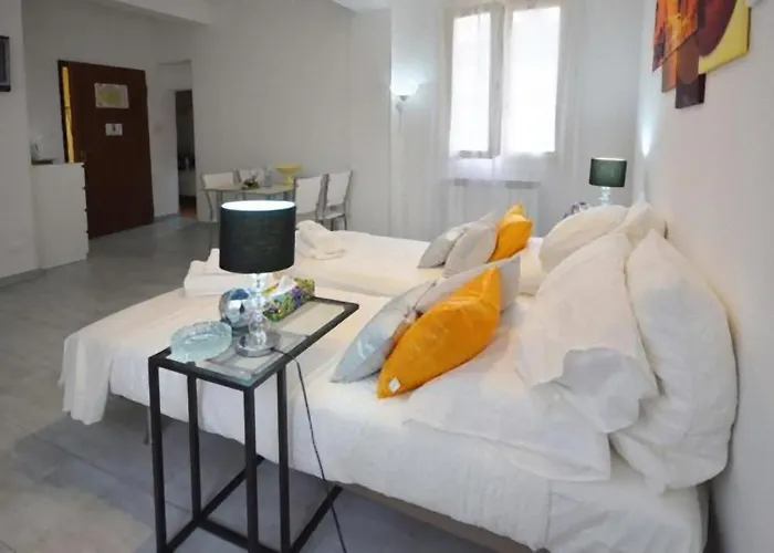 3-tourist House Bologna-mansarda - Self Check-in شقة *